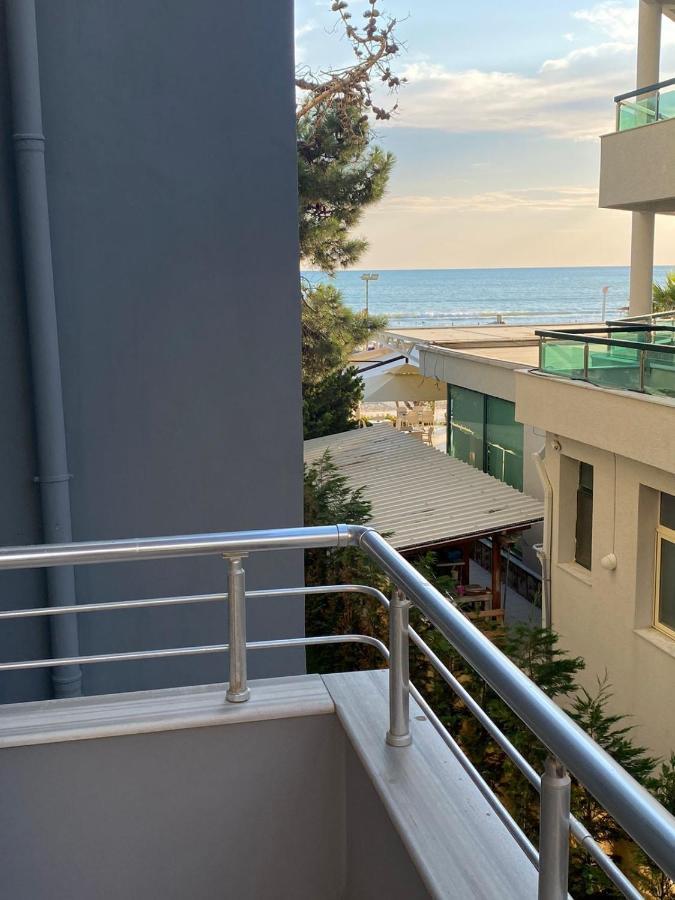Rumar Hotel Durrës Exteriör bild